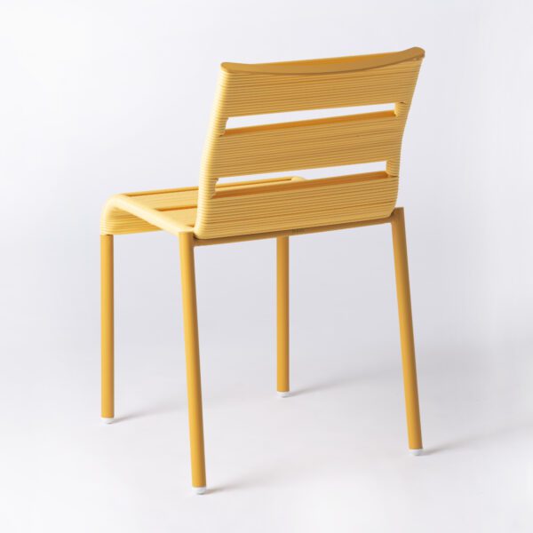 Barcelonette Dining Chair :: PVC Vainilla :: 4